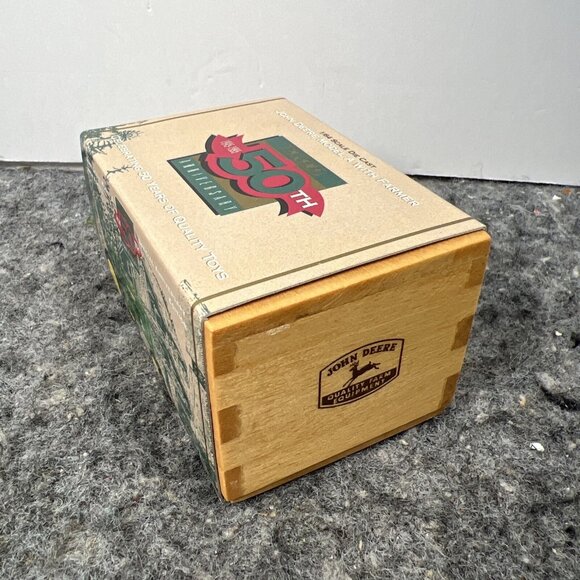 1/64 John Deere Model A Tractor With Man Ertl 50th Anniversary Commemorative - Picture 2 of 8